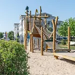 720, Seepark *
