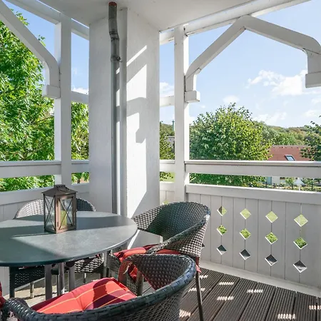 Apartment 720, Seepark *